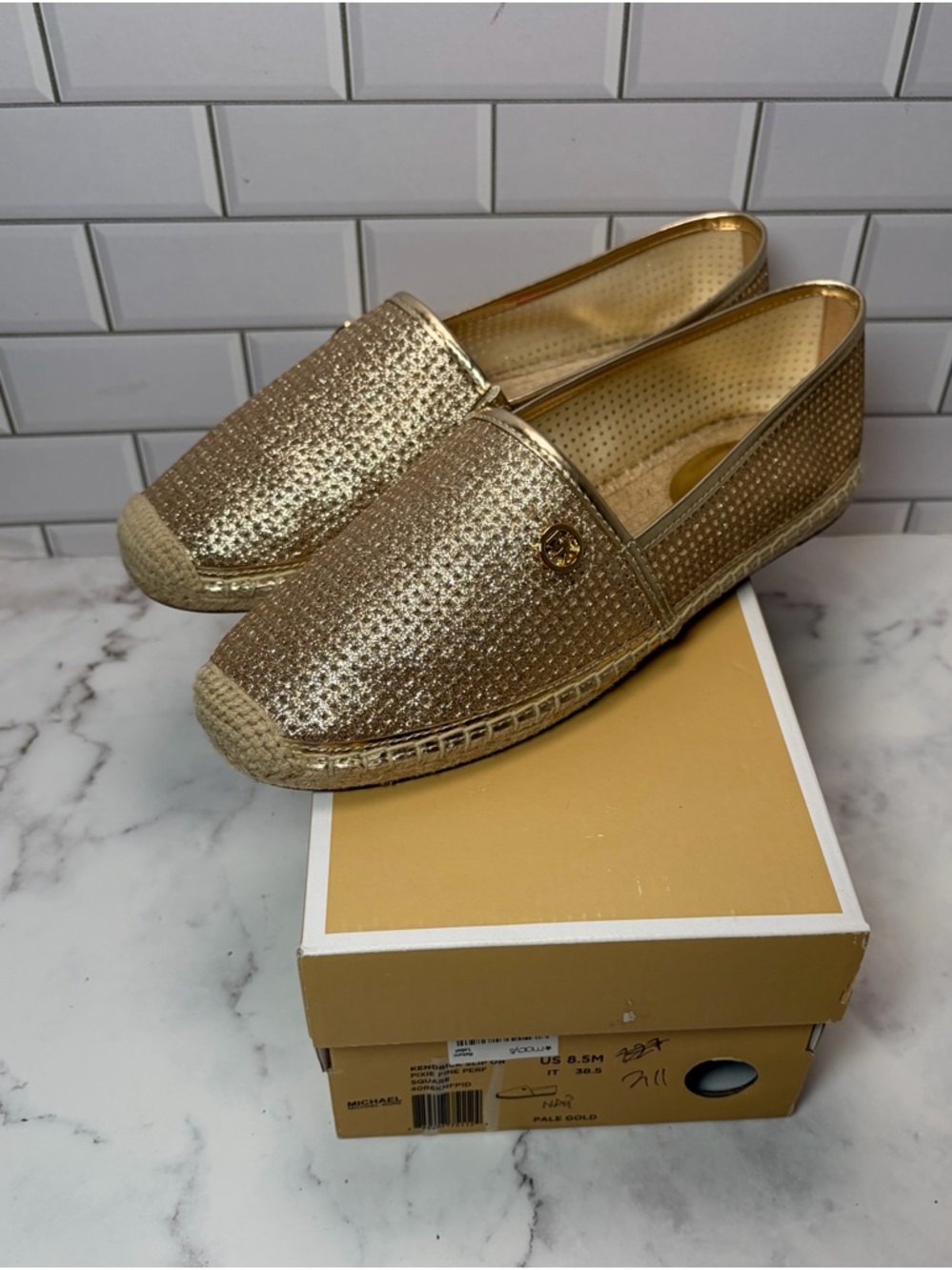 Macy’s Michael Kors Size:8.5 Pale Gold Metallic Woven Espadrille Slip-Ons Women